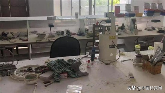 浦东一制假窝点被捣毁,上海浦东警方抓捕制假售假