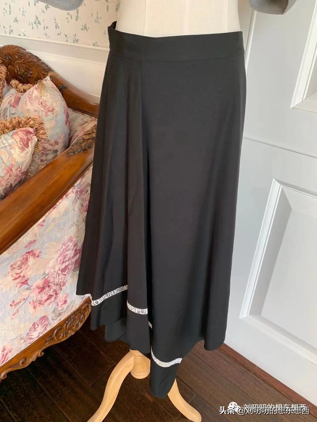 肩宽背厚120斤女生怎么穿显瘦,肩宽后背宽怎么穿显瘦