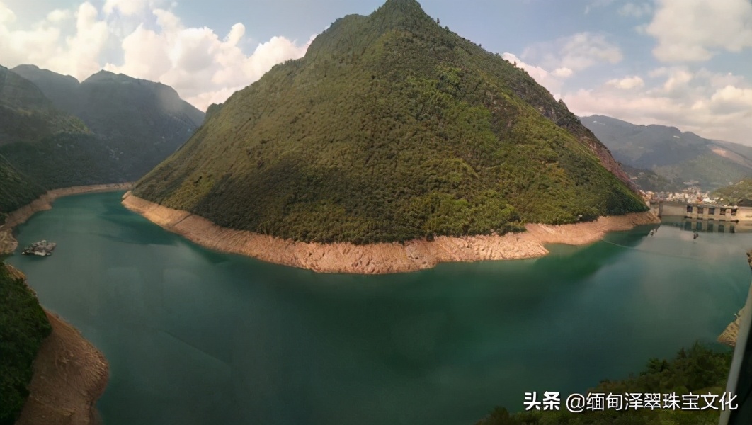 翡翠颜色的细节分类详解,翡翠帝王绿玉髓图片大全