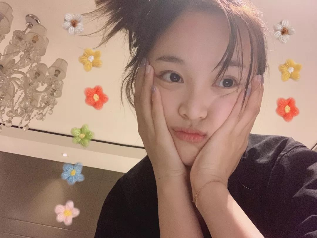 吴宣仪黑暗唇妆,吴宣仪用的是什么面膜