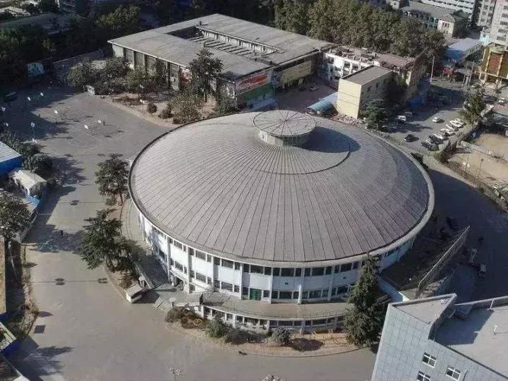 郑州有哪些免费运动场,郑州开放室外运动场地