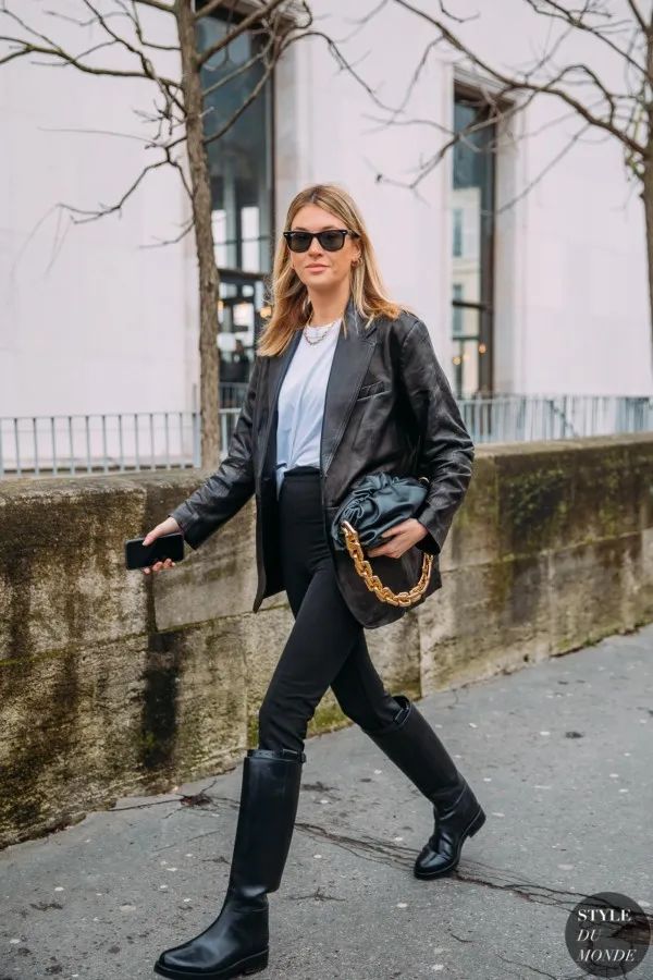 一件皮西装可以有多帅？时髦精们早已给出了答案