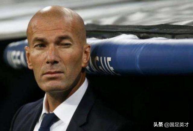 齐达内阿迪达斯裤子,齐达内皇马球鞋