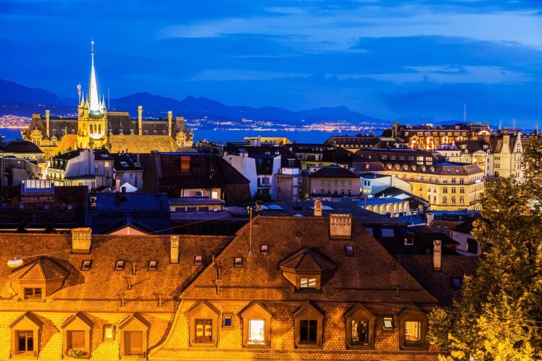 因为太美禁止拍照的小镇,世界上幸福指数爆棚的国家