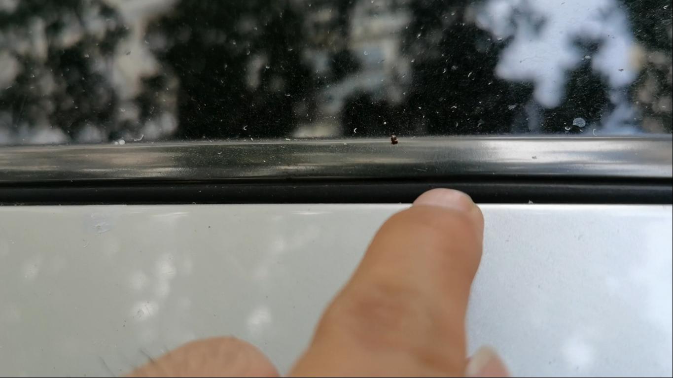 汽车天窗密封胶条换了还会漏水吗,天窗漏水用不用换胶条