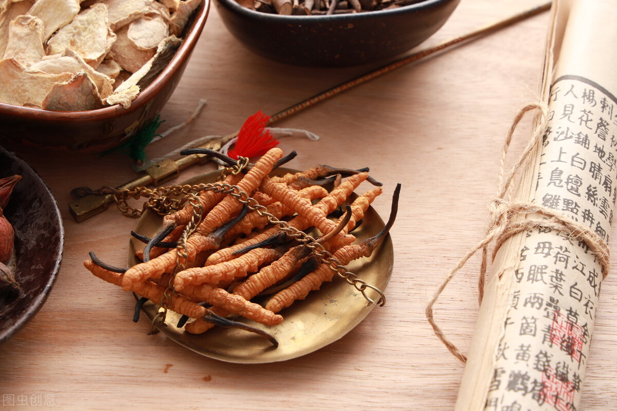 心衰胸闷喘不过气中药治疗,心衰失眠吃什么调理最快最有效