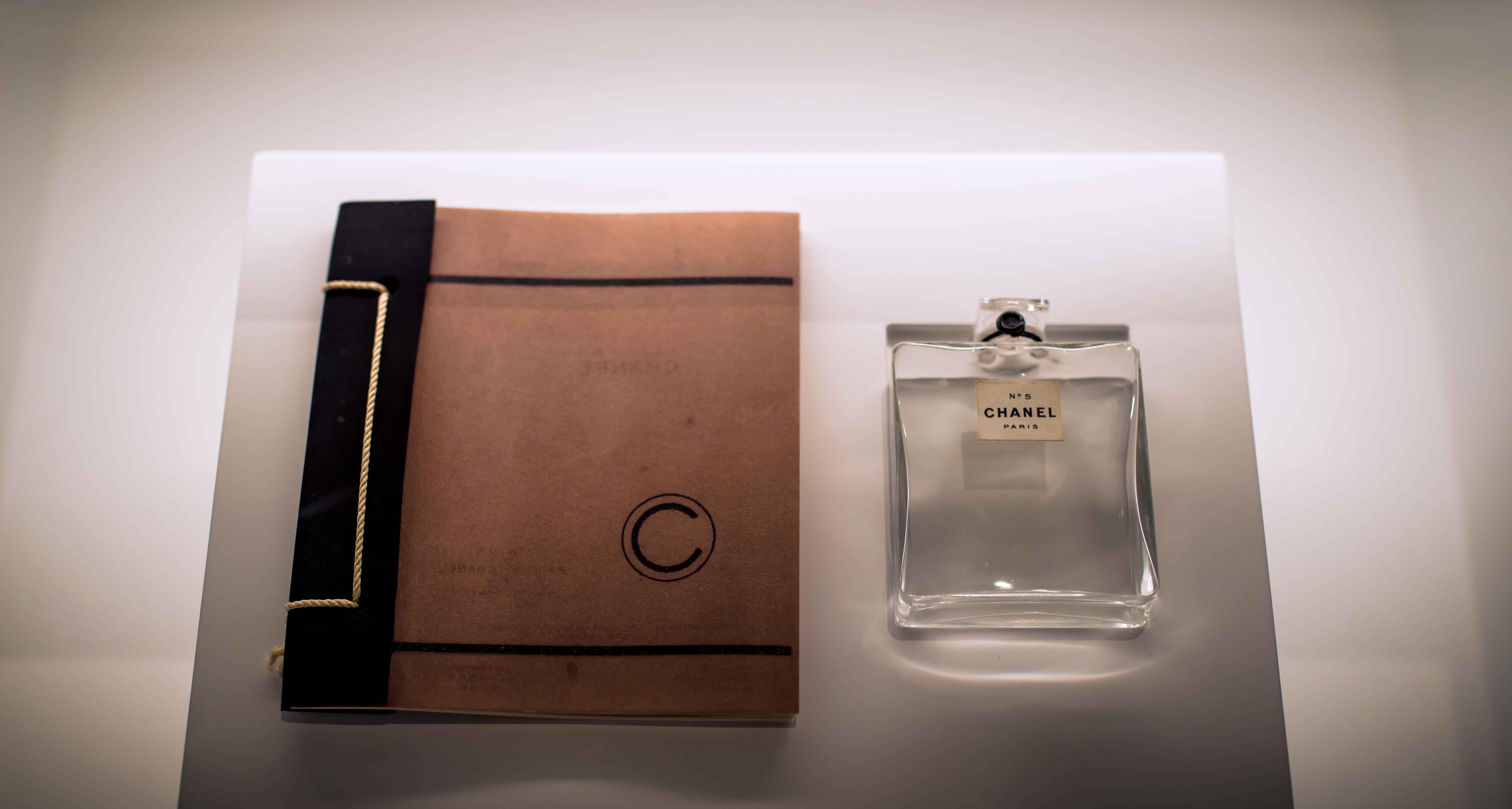 香奈儿城市限定香水探店 (巴黎香水展厅香奈儿)