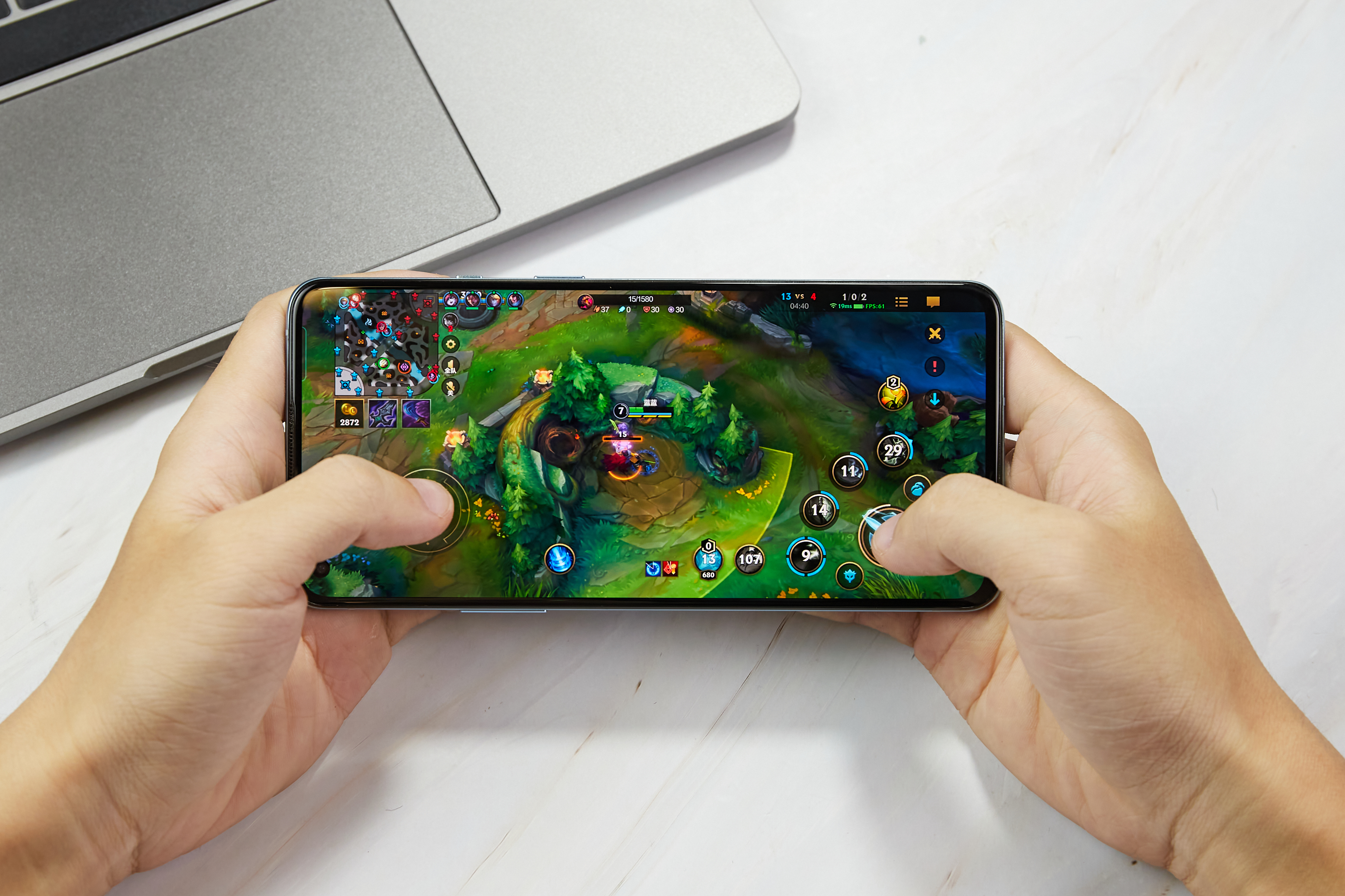 国服英雄联盟手游剑圣出装及符文,国服英雄联盟手游剑圣出装教学