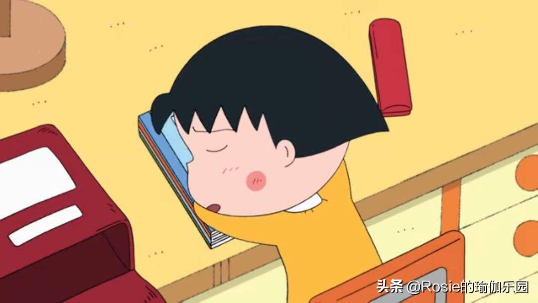 方领衣服肩带老是往下掉怎么办,穿衣服领口老是往下掉