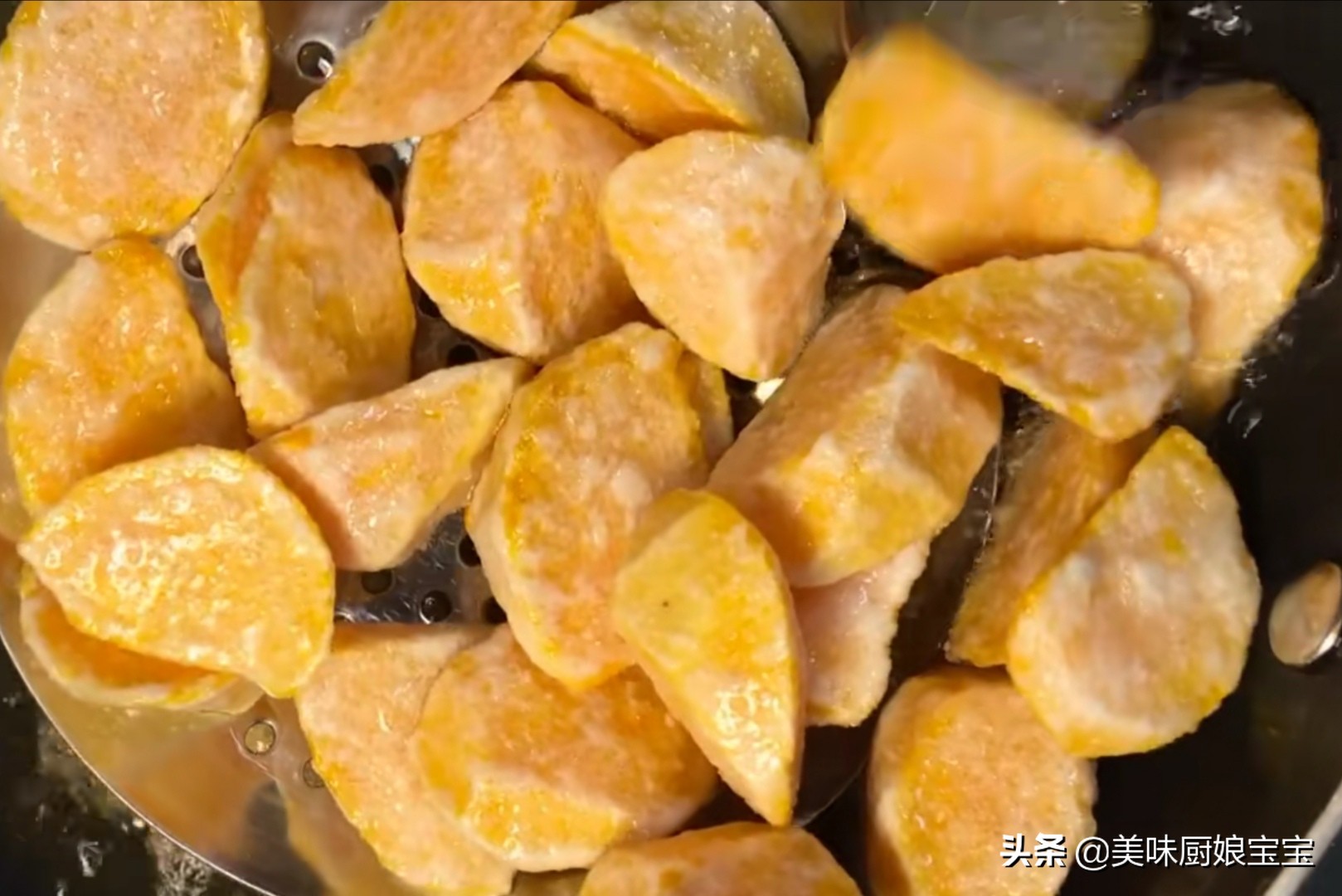 熬糖的时候加什么水,拔丝地瓜熬糖最正确的方法