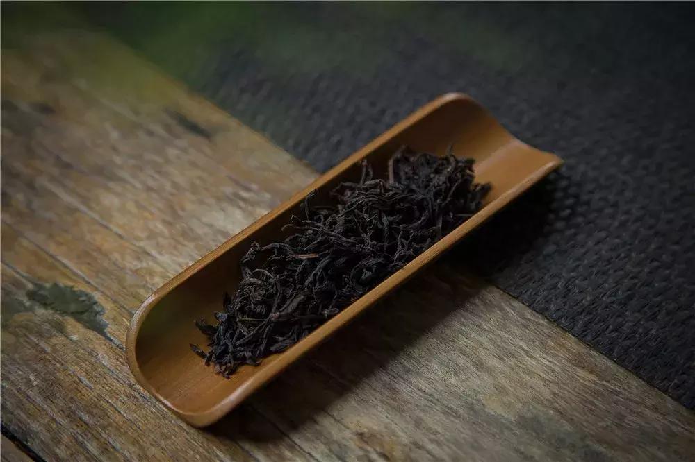 乌岽蜜兰香冲泡为什么会有苦涩感,乌岽老枞蜜兰香是什么茶