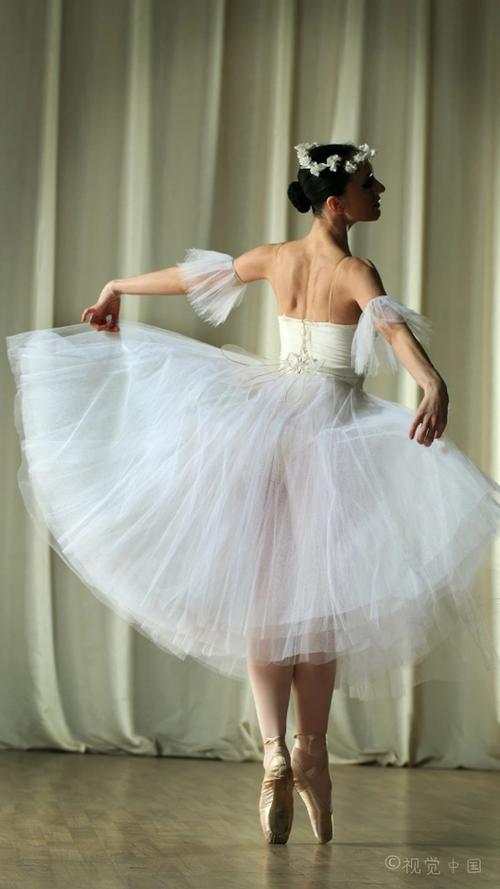 舞蹈顶级品牌,什么牌子的舞蹈衣服好