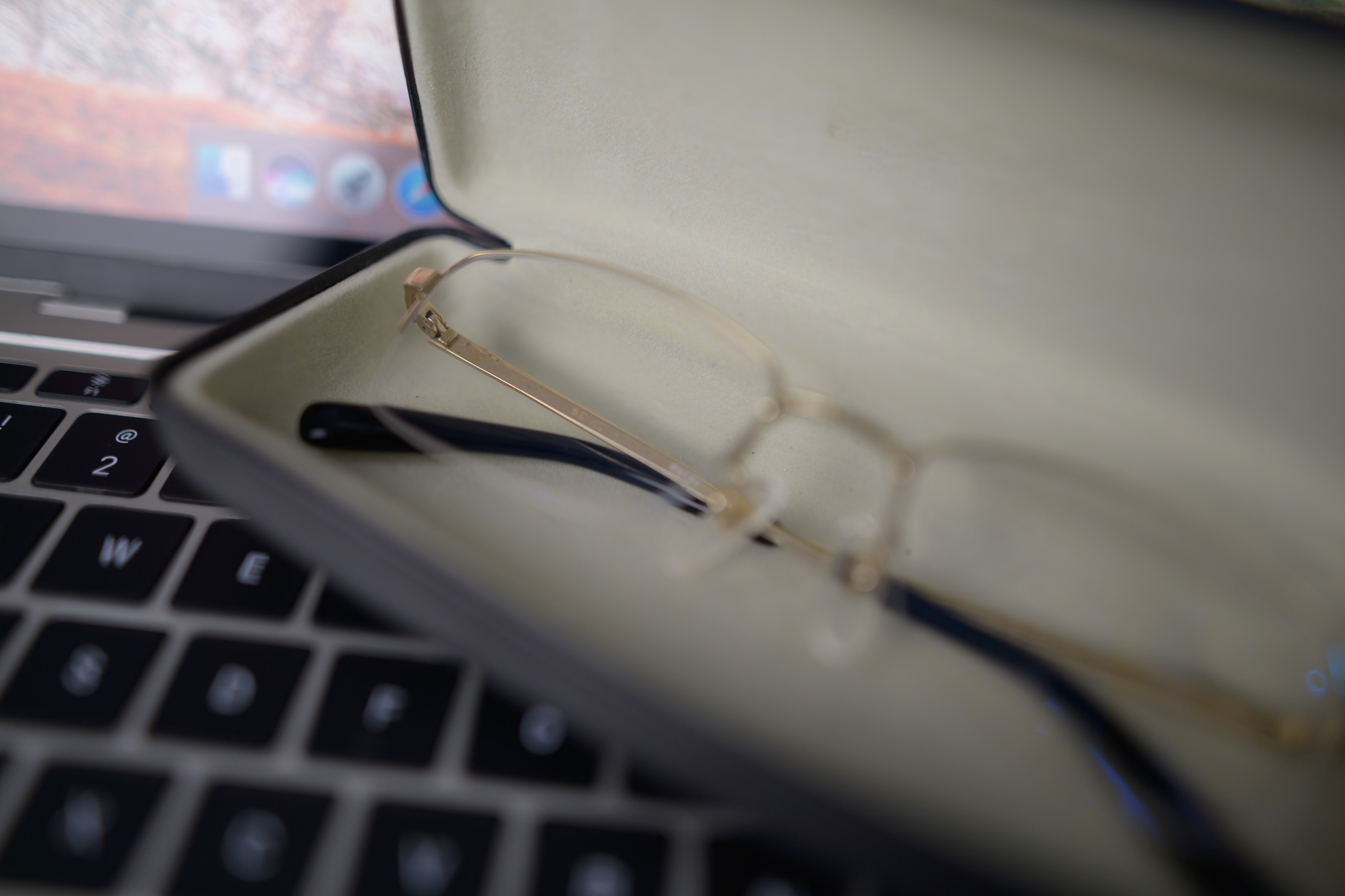 不近视蔡司蓝光眼镜,不反光蔡司镜片