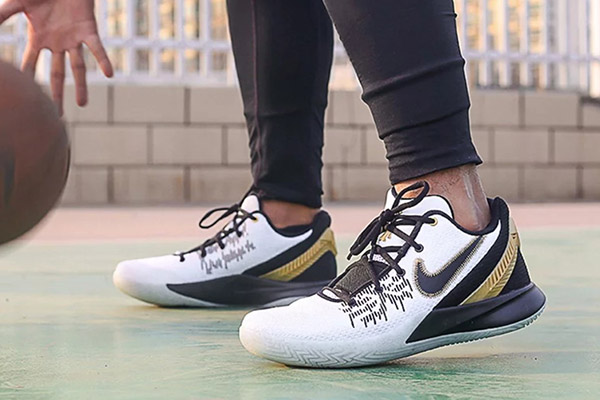 我为鞋狂尼克杨,我为鞋狂的视频