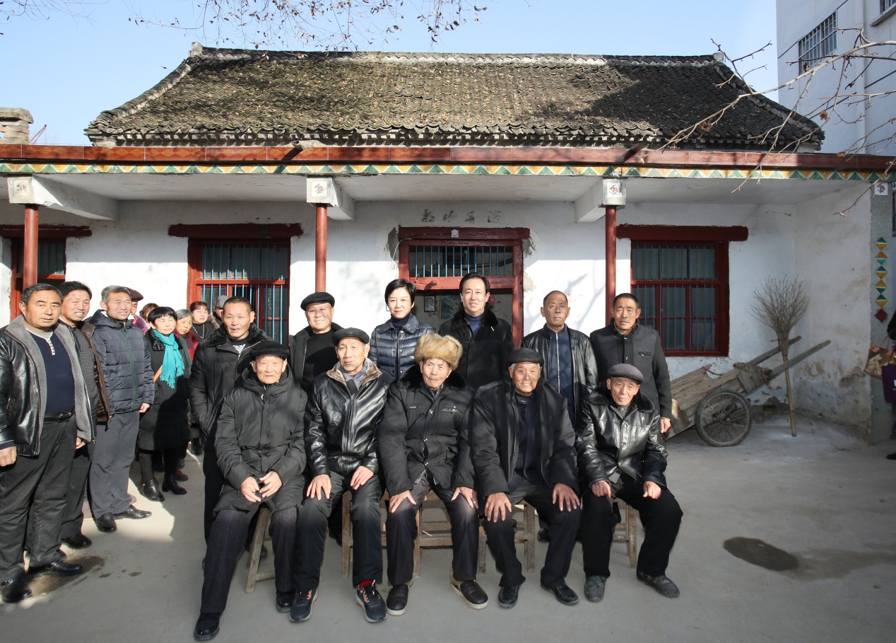 鎭掑ぇ闆嗗洟鑰佹澘鏄庢槦鑰佸﹩,鎭掑ぇ鑰佹澘鏈夊摢浜涘コ鏄庢槦