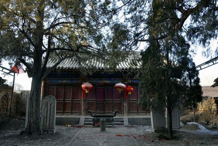 乡村古寺庙,五一家乡山顶寺庙一游