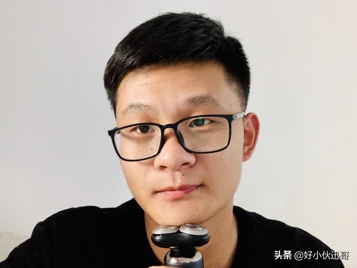 脖子和下巴上的胡子有必要刮吗,下巴的胡子怎么用手动剃须刀刮