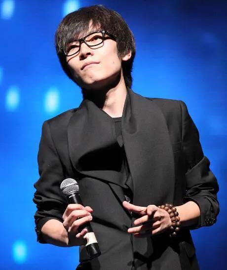 石家庄的男明星,何政军出生在石家庄吗