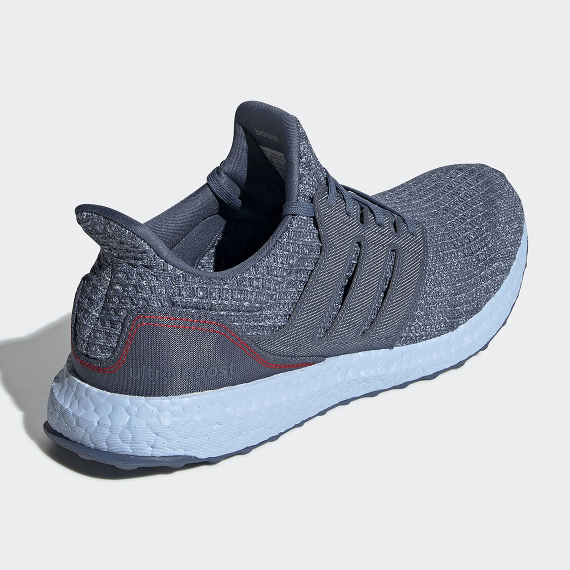 阿迪达斯2023light,阿迪达斯2019boost鞋底是碳板吗