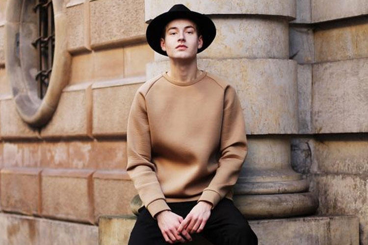 高街连帽卫衣图片大全,连帽卫衣和圆领卫衣pick哪一款