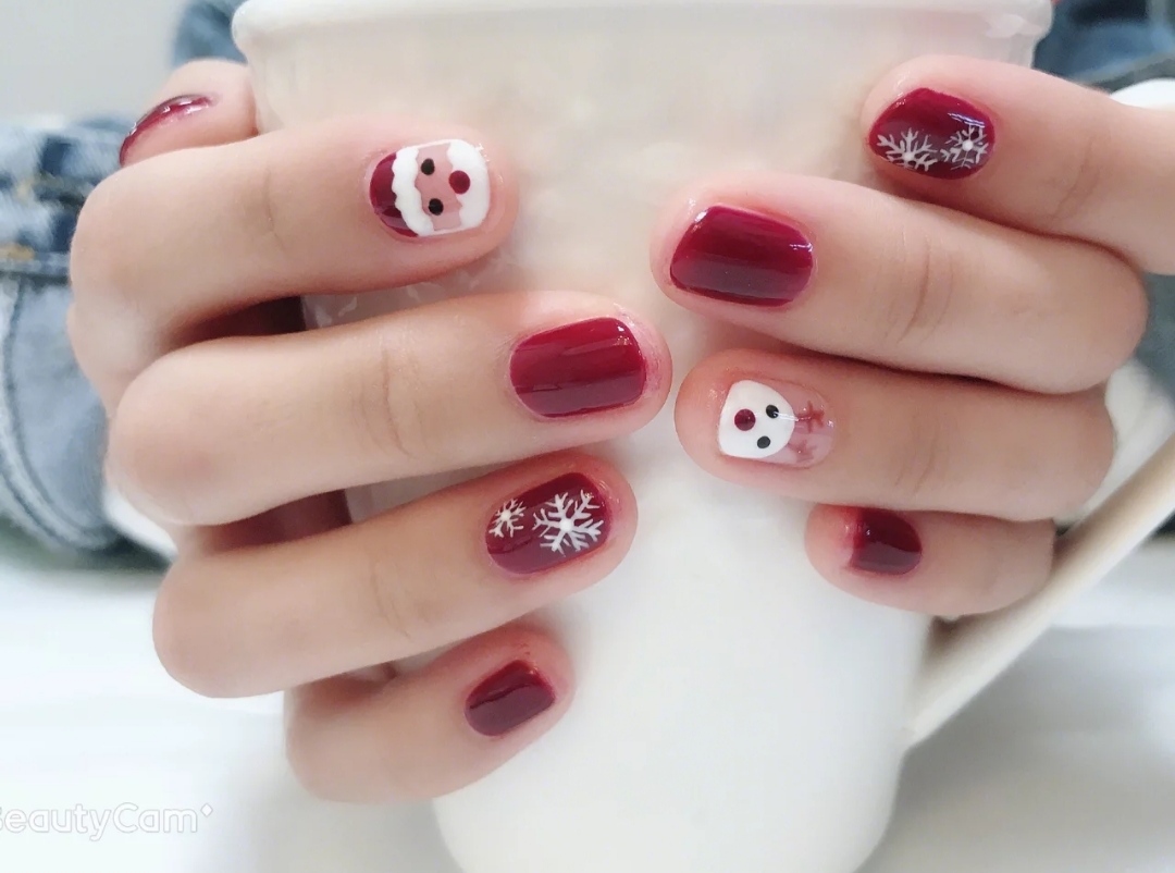 圣诞节麋鹿美甲款式,美甲秋冬款手绘圣诞麋鹿