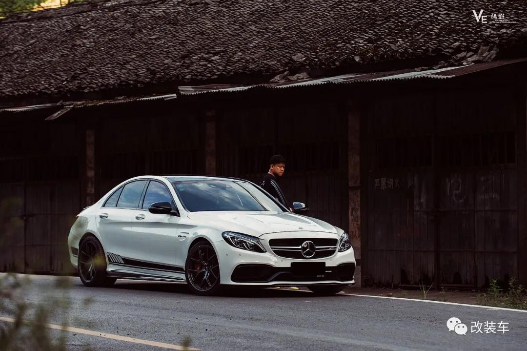 奔驰c63s四门声浪,奔驰c63暗夜特别版四门高燃视频