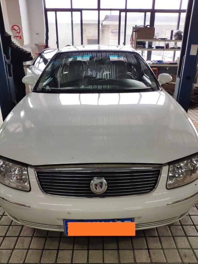 别克君威100公里刹车测试,别克君威刹车盘磨损严重