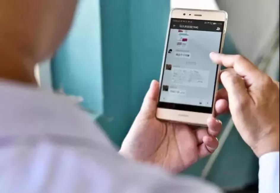 微信群成隐形加班紧箍咒,微信群增加了工作负担