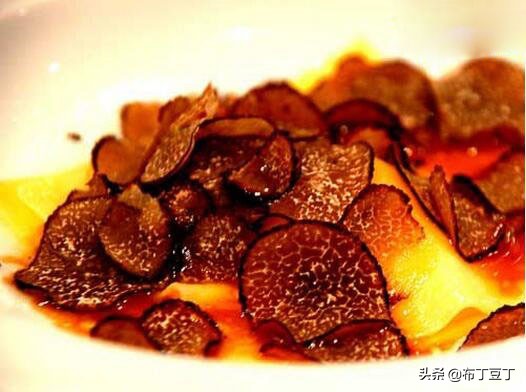 世界三大奢侈美食之鹅肝,三大顶级食材鹅肝鱼子酱松露餐厅