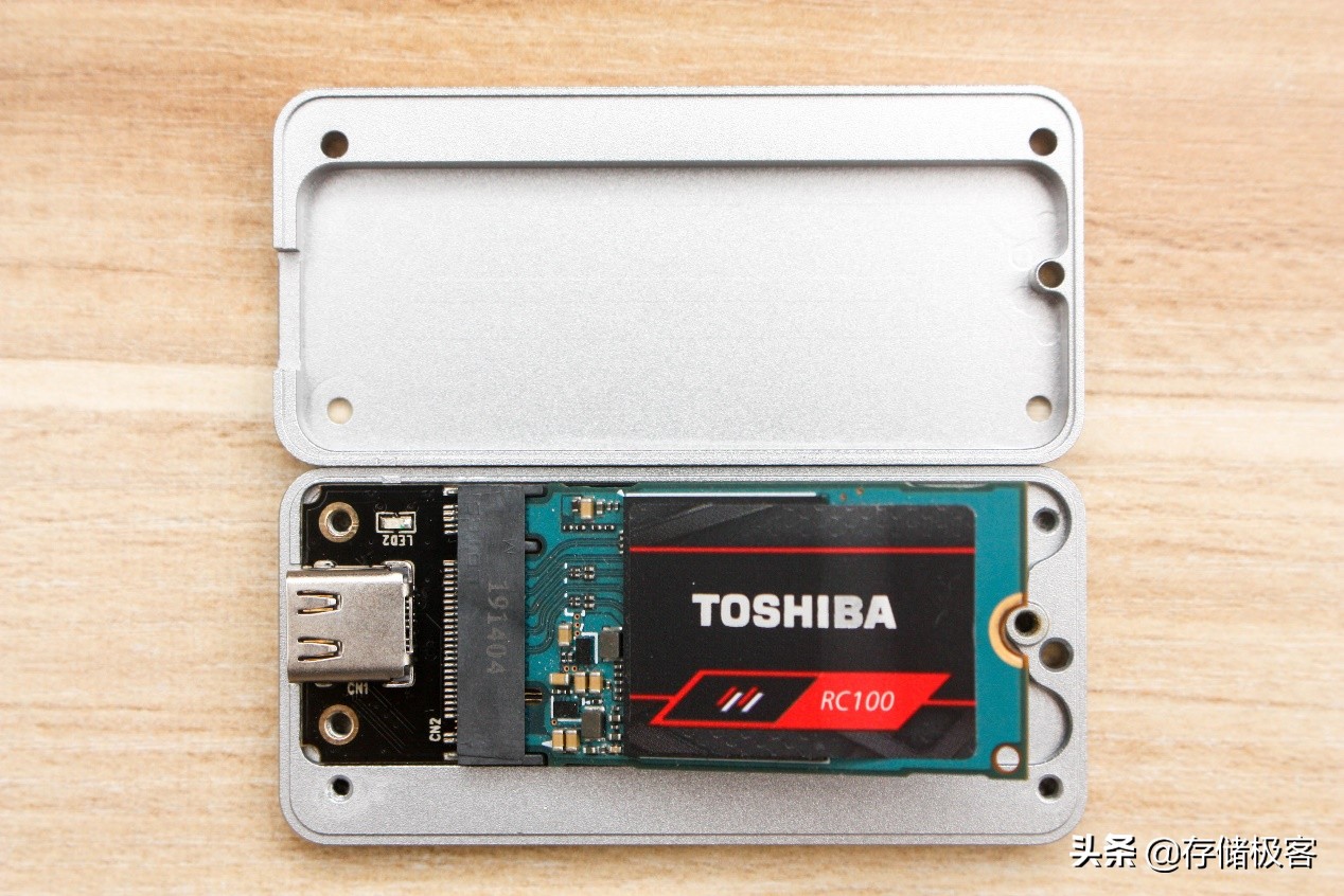 usb3.2u盘测评,usb3.2高速固态u盘和普通2.0u盘