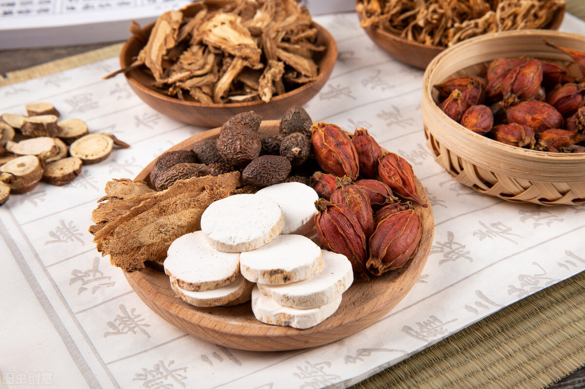 81岁老人胃癌晚期有必要做放疗吗,81岁老人得胃癌不开刀吃中药行吗