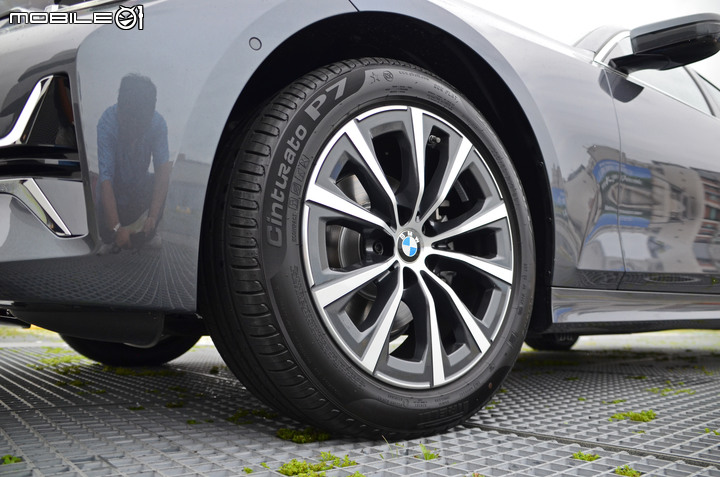 宝马318iLuxury试驾,内敛低调却又让人爱不释手