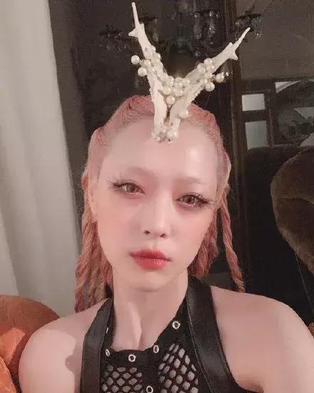 崔雪莉超短发,崔雪莉眉毛