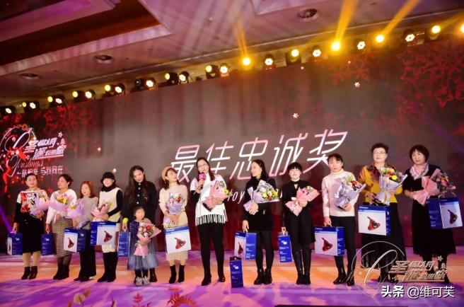 “圣情以待﹒诞愿维你”,把所有的美好送给你