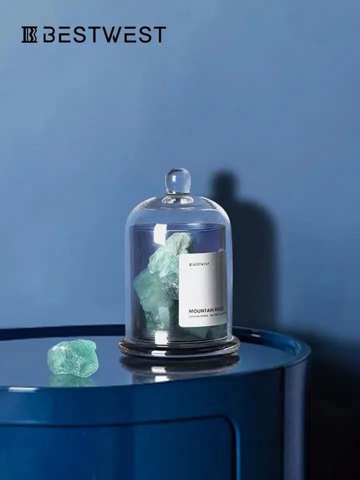 手脚冰凉的女生会宫寒吗,女孩子手脚冰凉是宫寒还是体寒