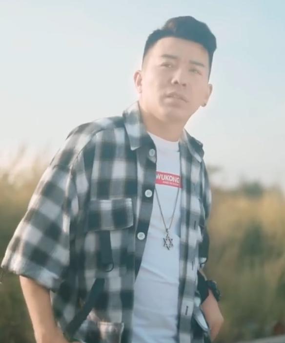 利哥以自身经历教导粉丝，鸽宝坦言到期之后，舞帝是第一选择