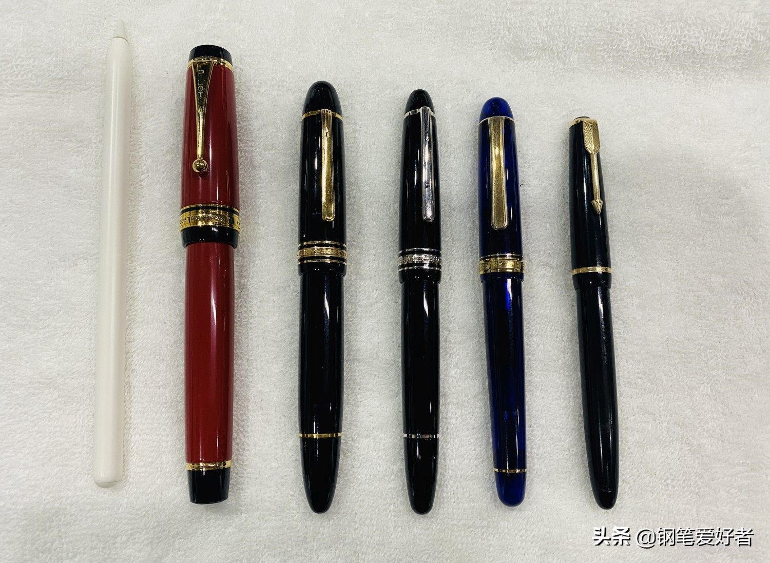 百乐custom系列所有笔尖粗细,百乐透明蓝色钢笔