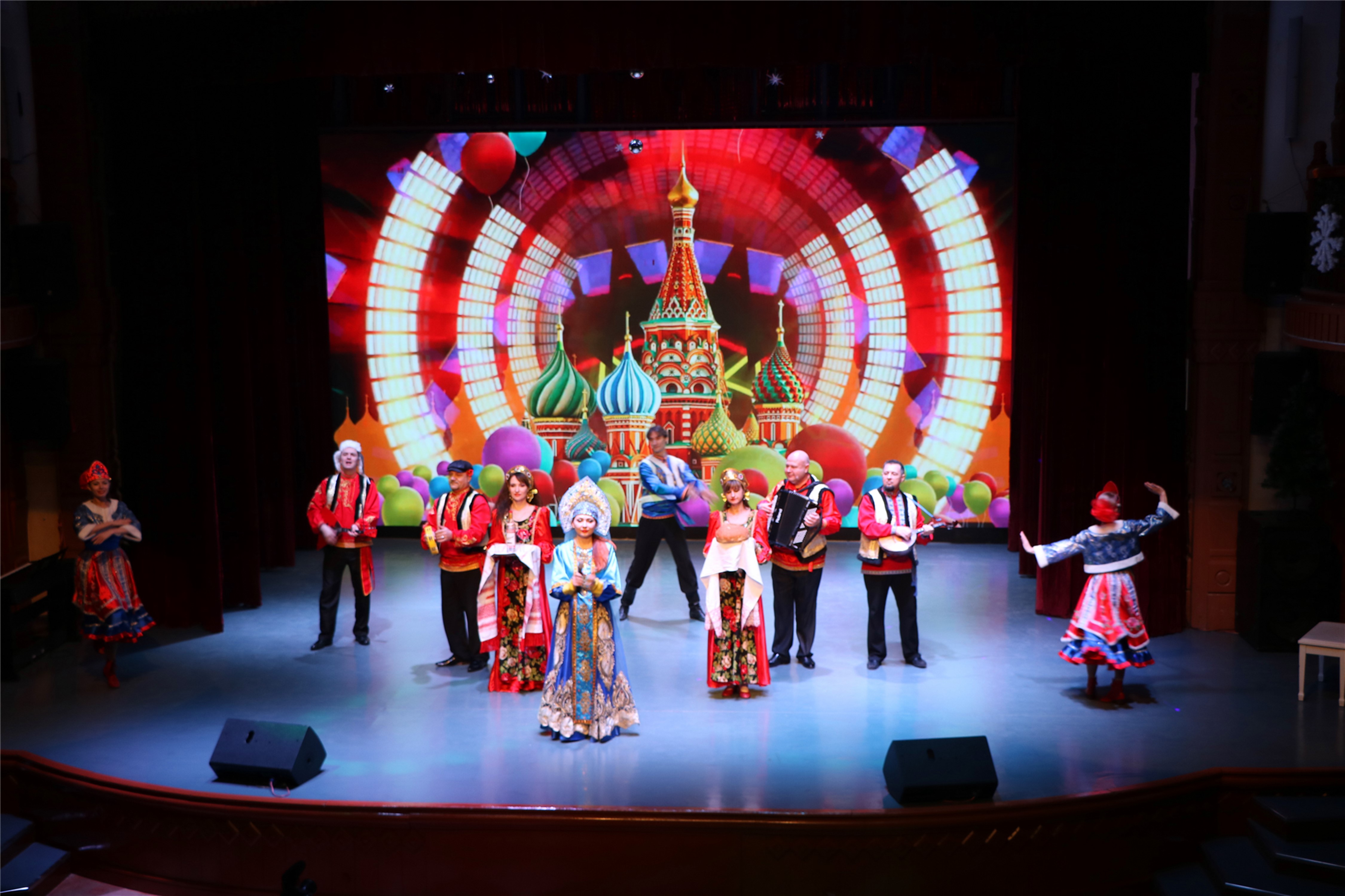 伏尔加庄园和俄罗斯风情小镇,伏尔加庄园浪漫的俄式冬季