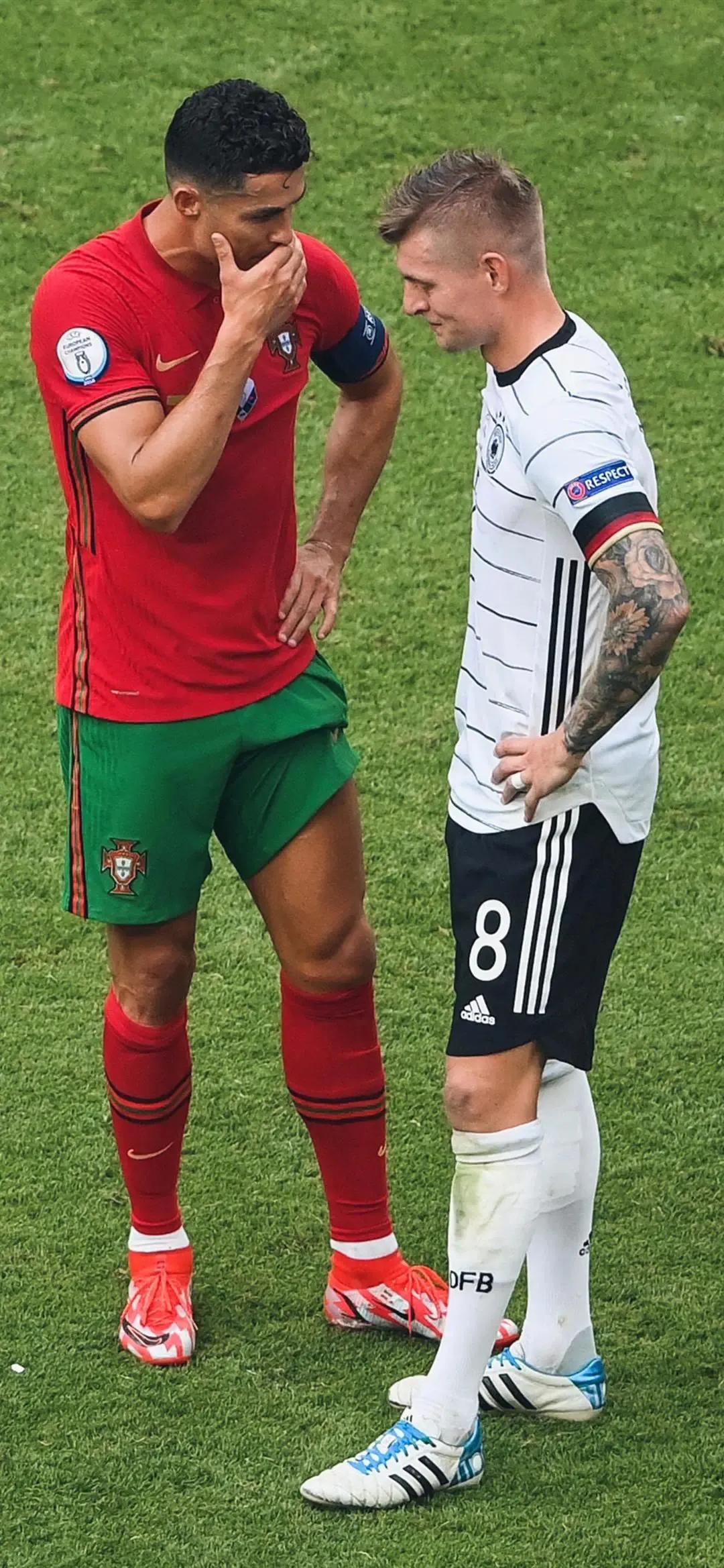 c罗足球壁纸ipad,c罗足球壁纸队服