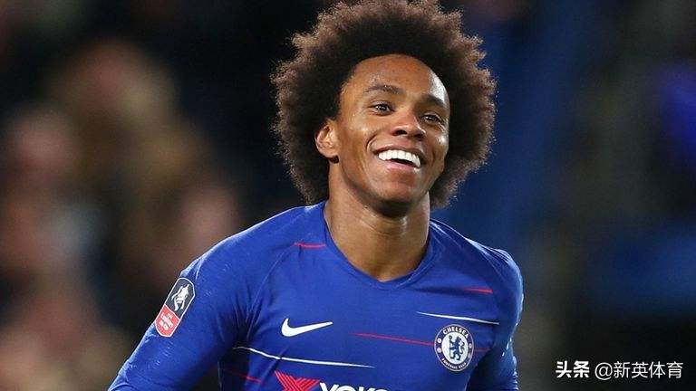 发型留腻了,发型留长发