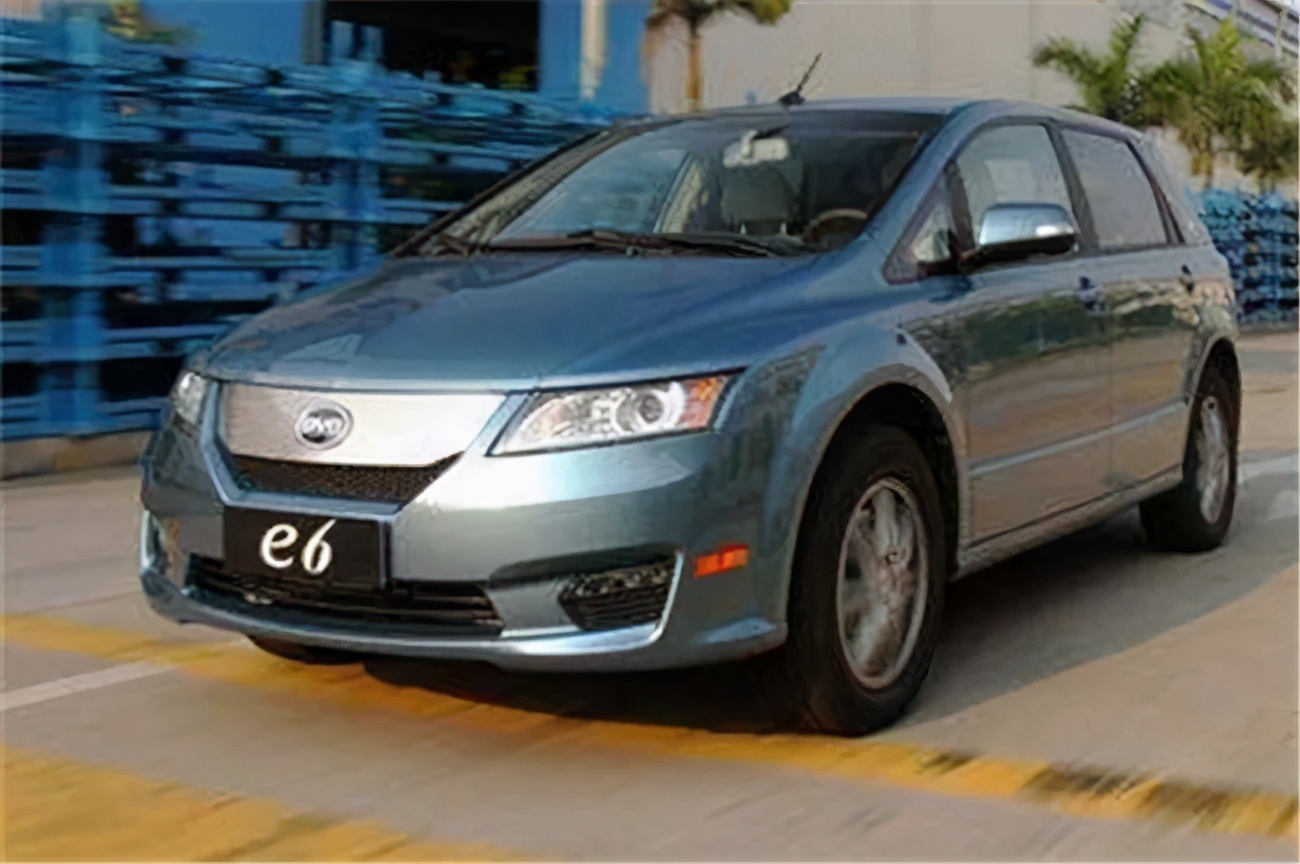 比亚迪e6已使用110万公里不换电池,比亚迪e6电池衰减100公里了