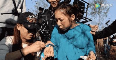 林青霞和关之琳真人,成龙关之琳林青霞合演的电影