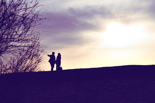 婚外的爱情是缘是结也是劫还是错,婚外的感情到底该放手还是珍惜呢