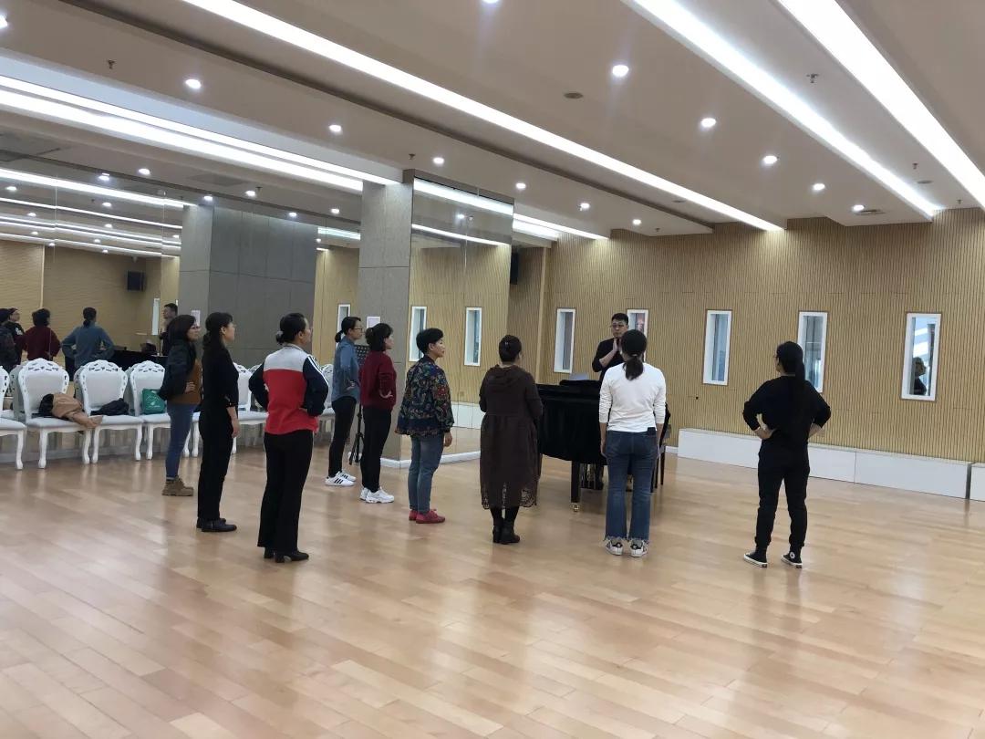 声乐成人班,成人声乐进修班