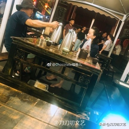 年三十低调秀恩爱,春节低调秀恩爱