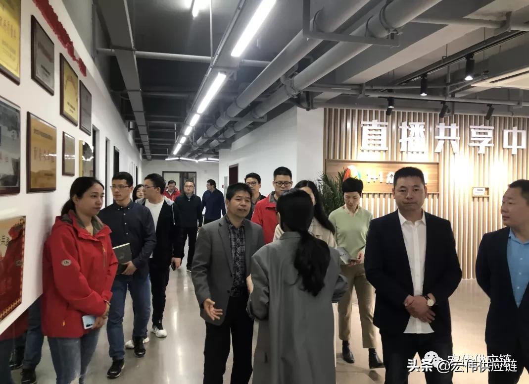 市委副书记、市长张群环莅临中央仓储物流中心开展“三服务”活动