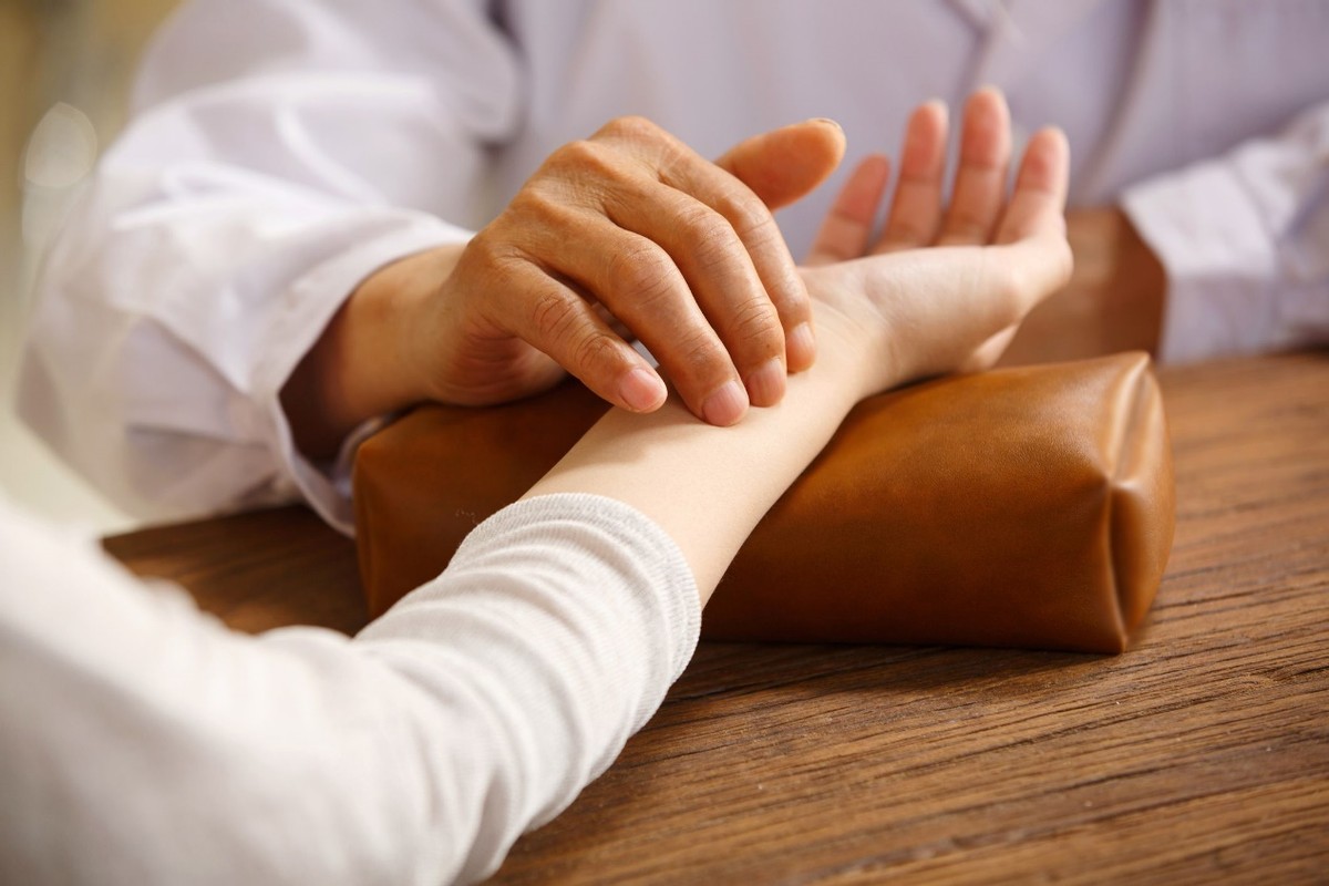 舌尖上的“加湿器”，这四种食物，医生建议湿气重的人一定要少吃