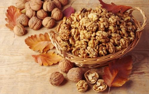 “唯爱和美食不可辜负”，白癜风患者可以吃核桃吗？