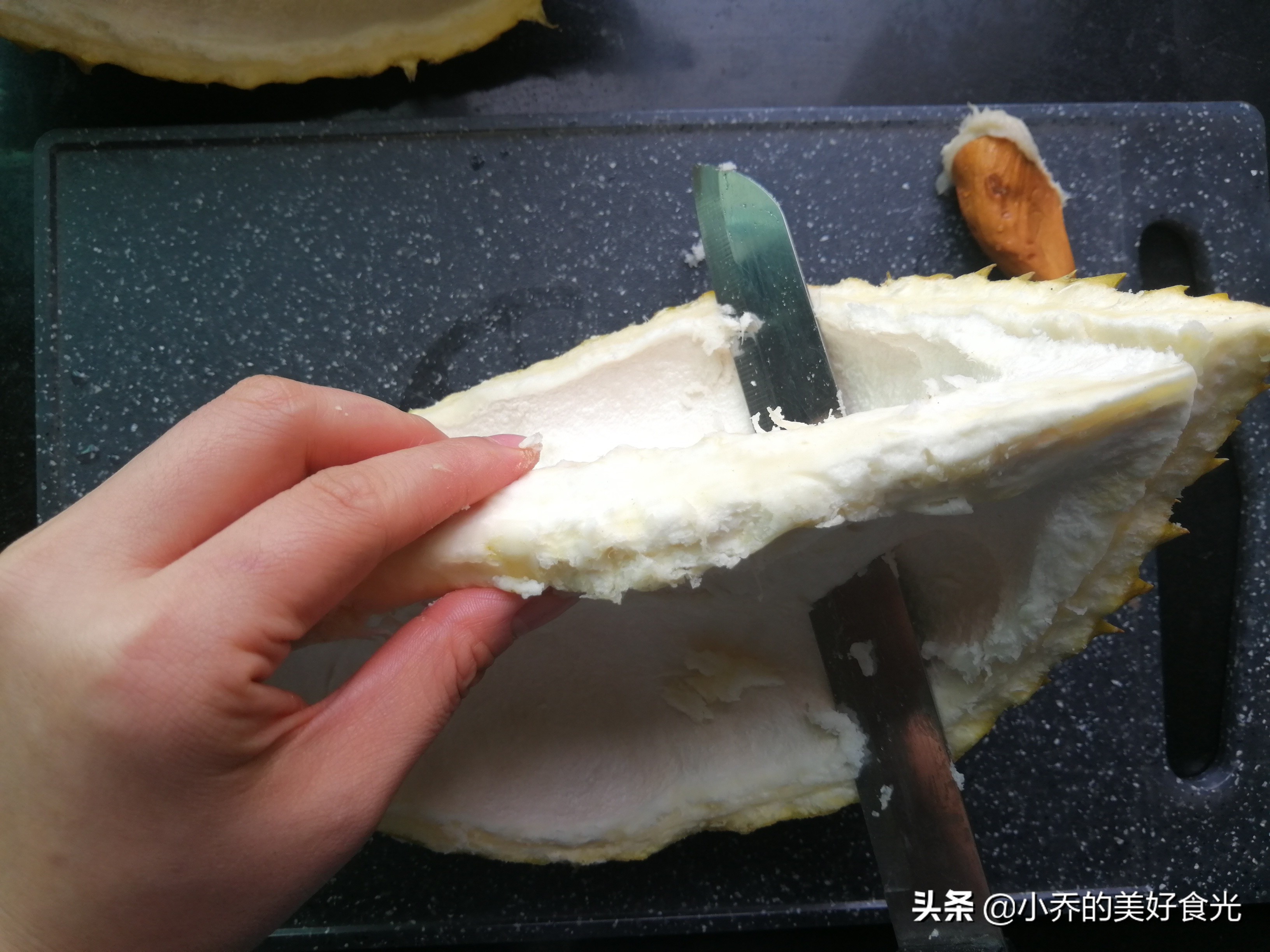 榴莲吃多了烧得慌,榴莲吃多了感觉上火怎么办