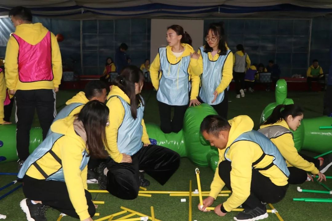 激情成就梦想汗水铸就成功,激情成就梦想团队铸就辉煌前言